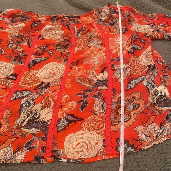 Sara Michelle Floral Top Size XL - Picture 10 of 12